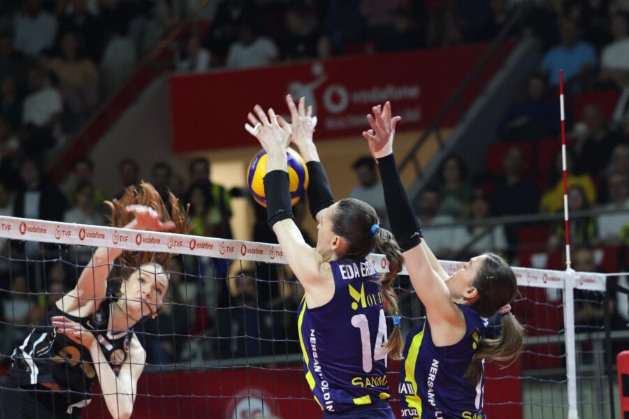 Fenerbahçe Medicana, serisi üçüncü maçında VakıfBank’ı konuk ediyor
